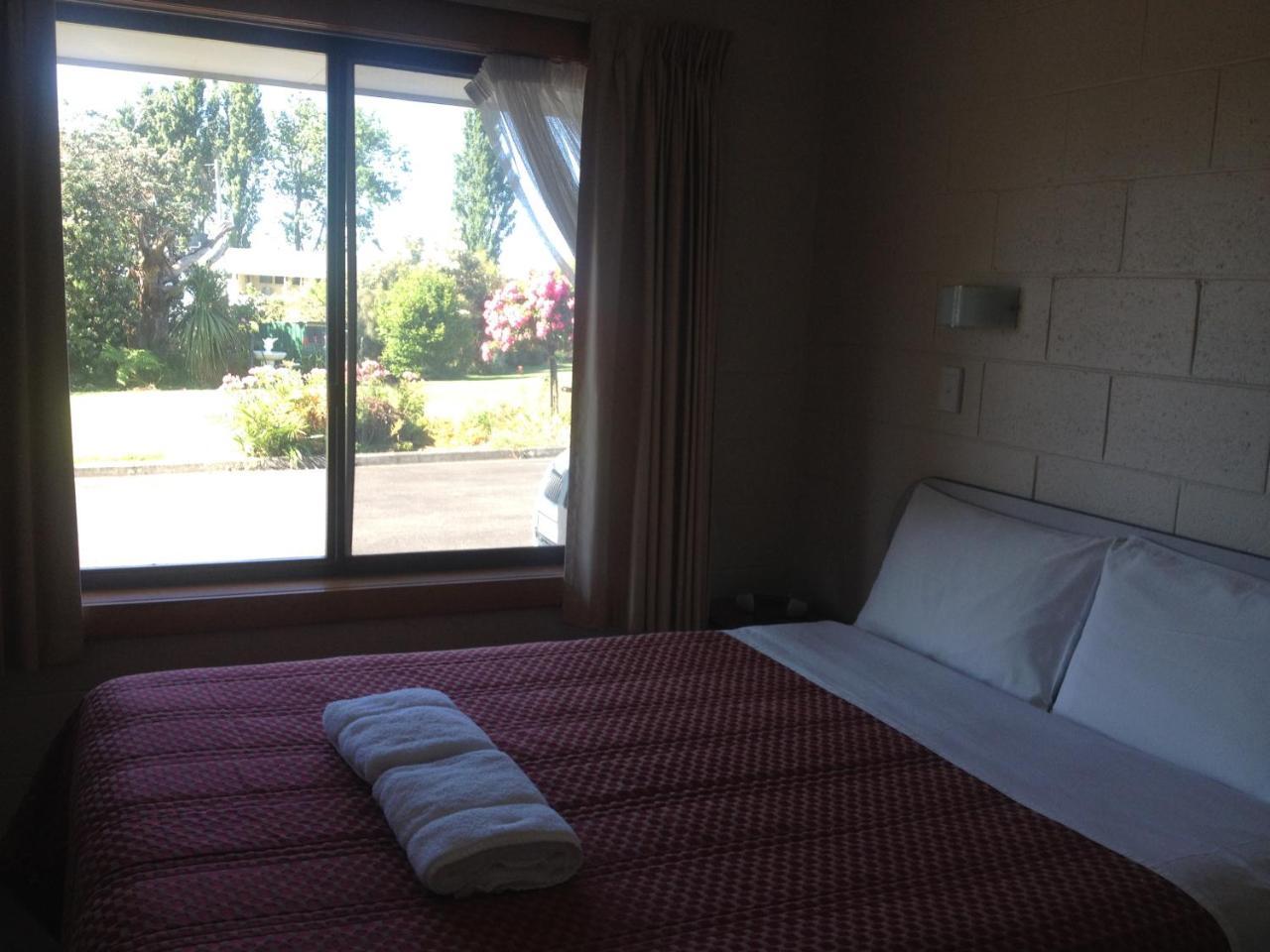 Willaway Motel Apartments Ulverstone Esterno foto